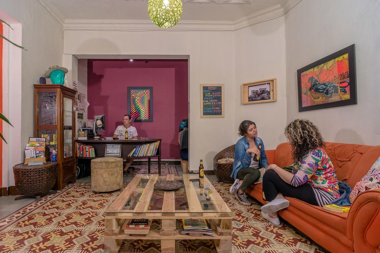 Raiz Hostel Medellín Exterior foto